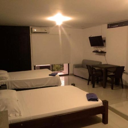 קאלי Apartahotel C&C מראה חיצוני תמונה